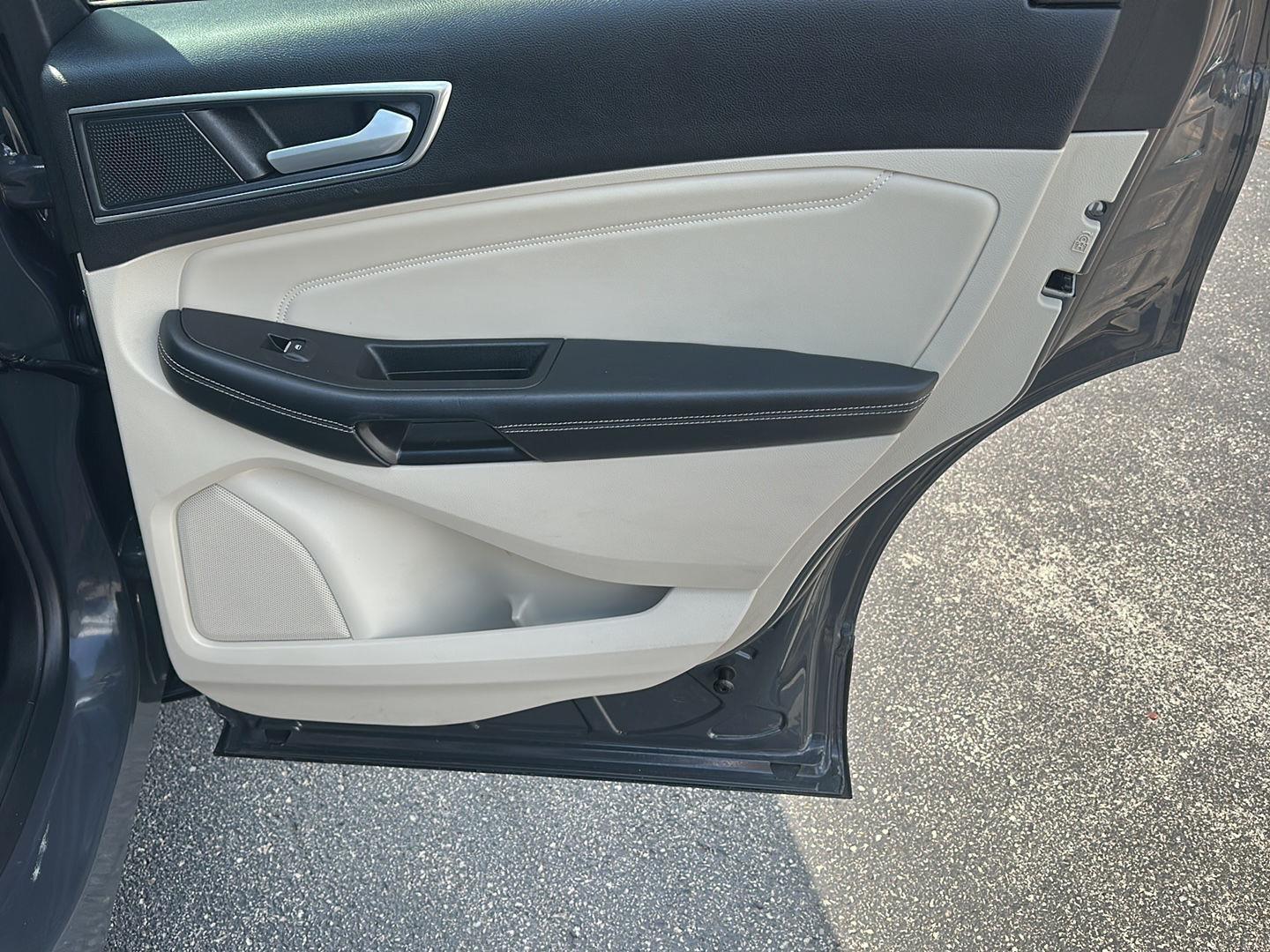 Ford Edge Titanium 2021