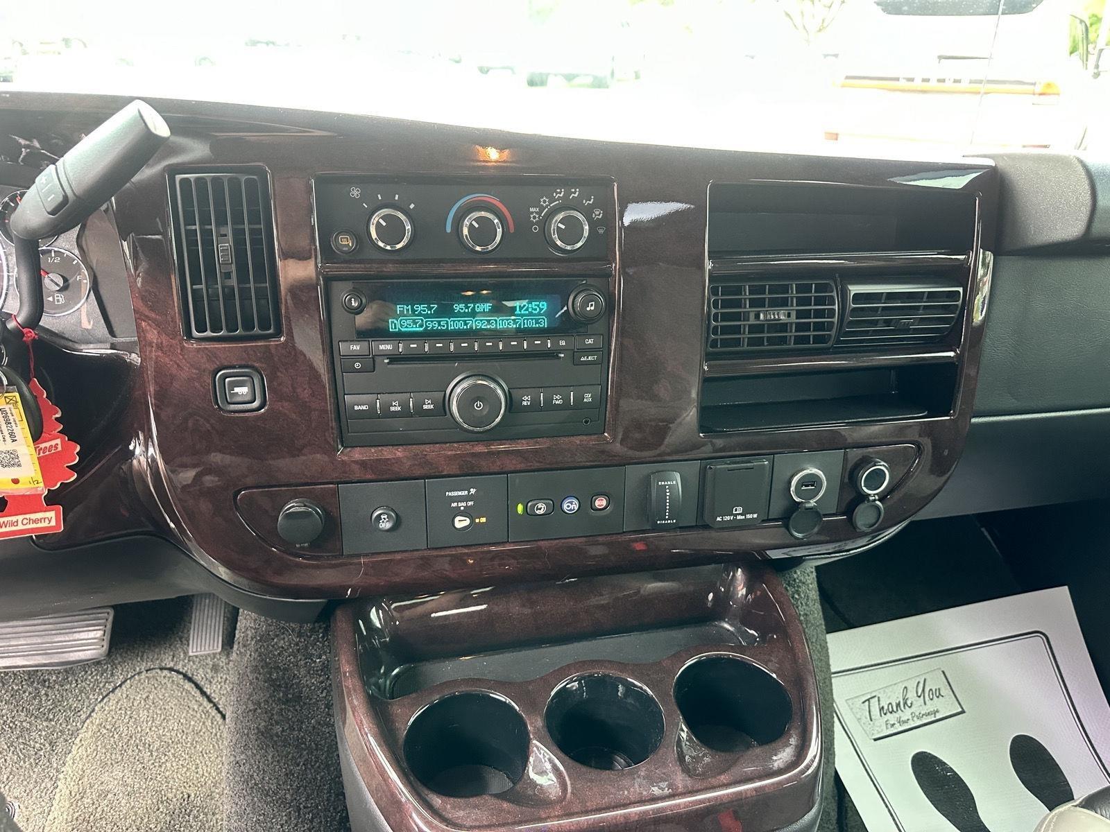 GMC Savana G2500 Cargo 2016