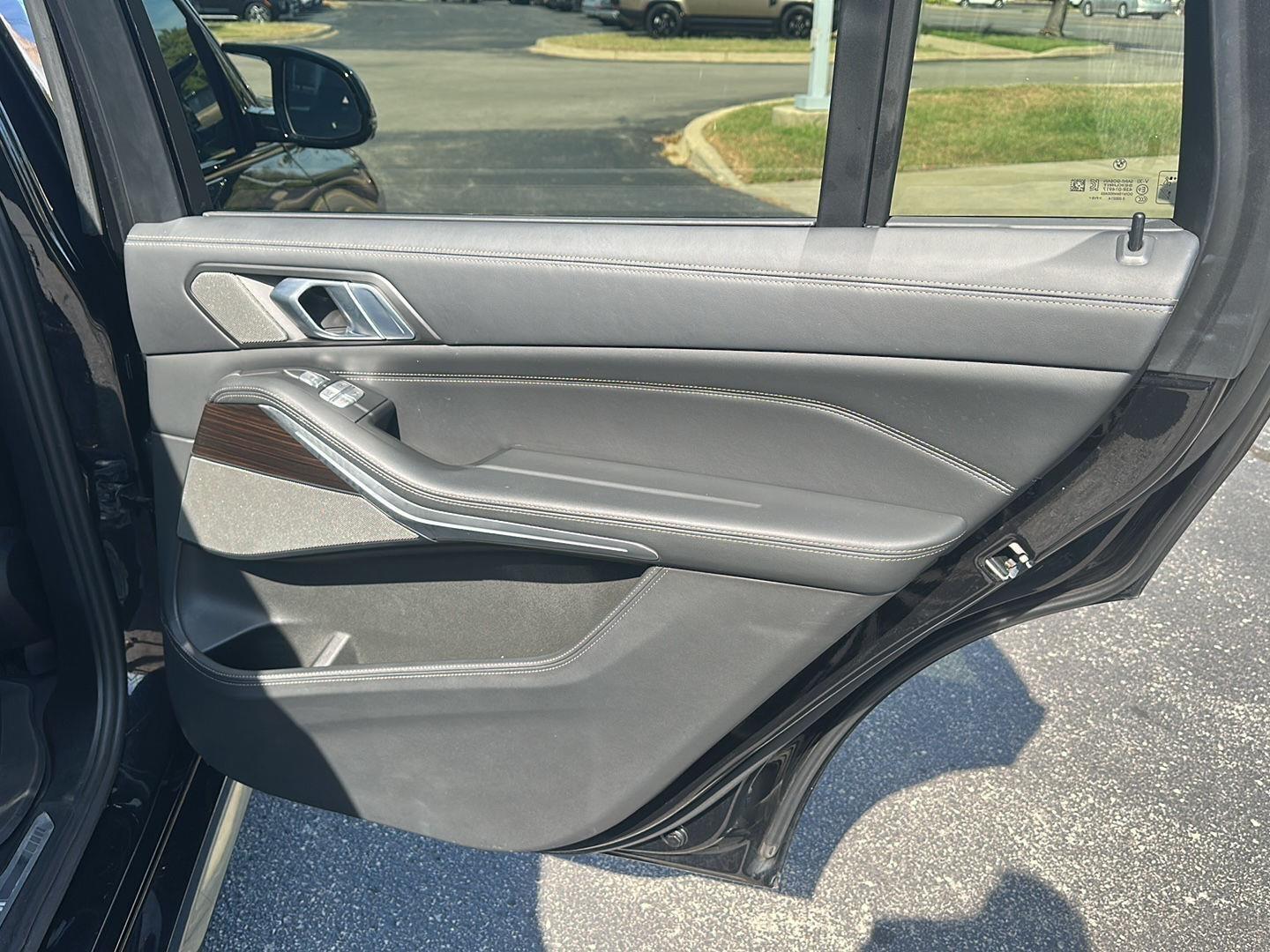 BMW X7 M60i 2024