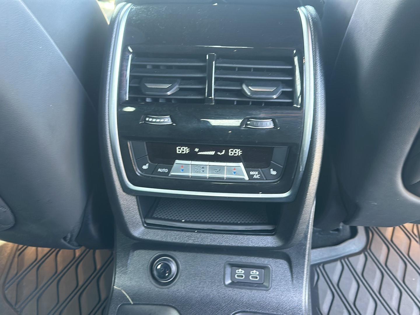 BMW X7 M60i 2024