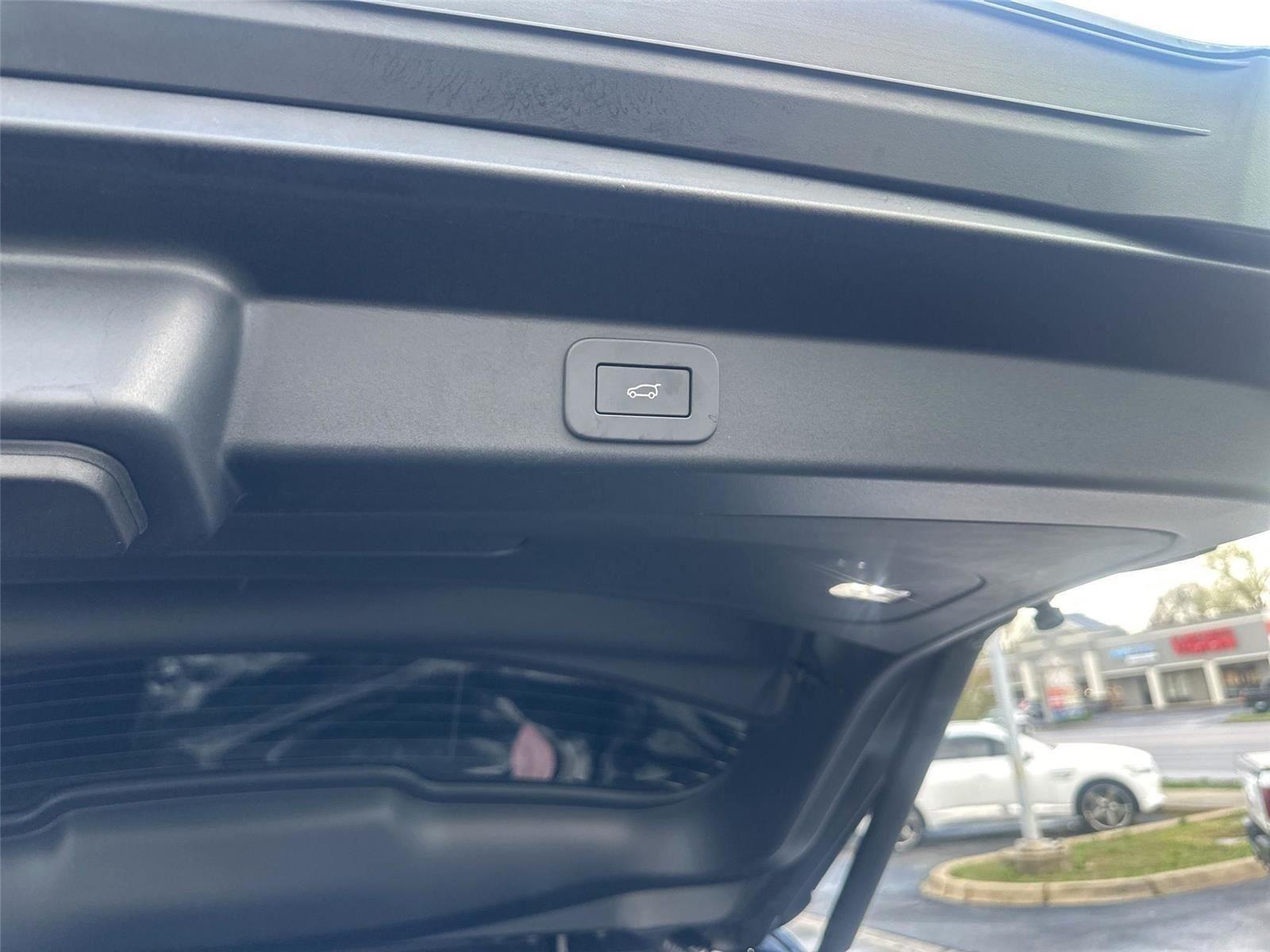Land Rover Range Rover Sport P400 Dynamic 2025