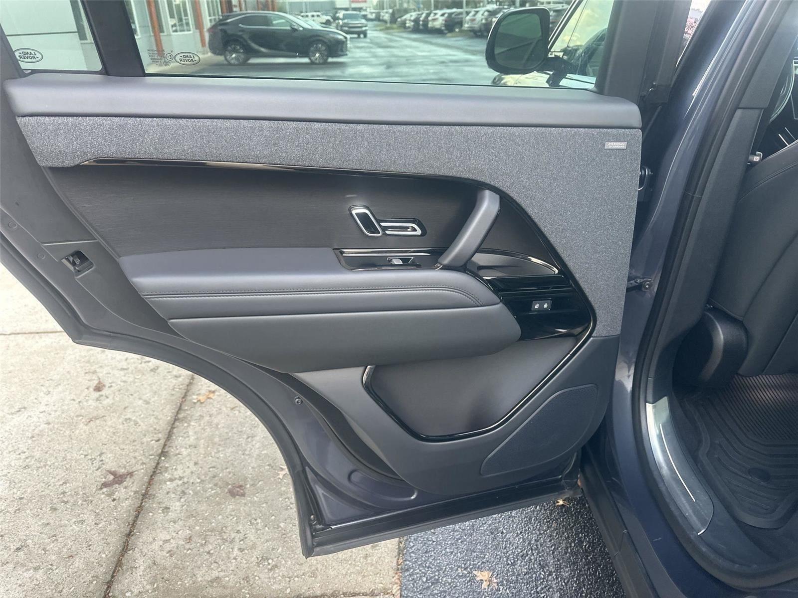 Land Rover Range Rover Sport P400 Dynamic 2025