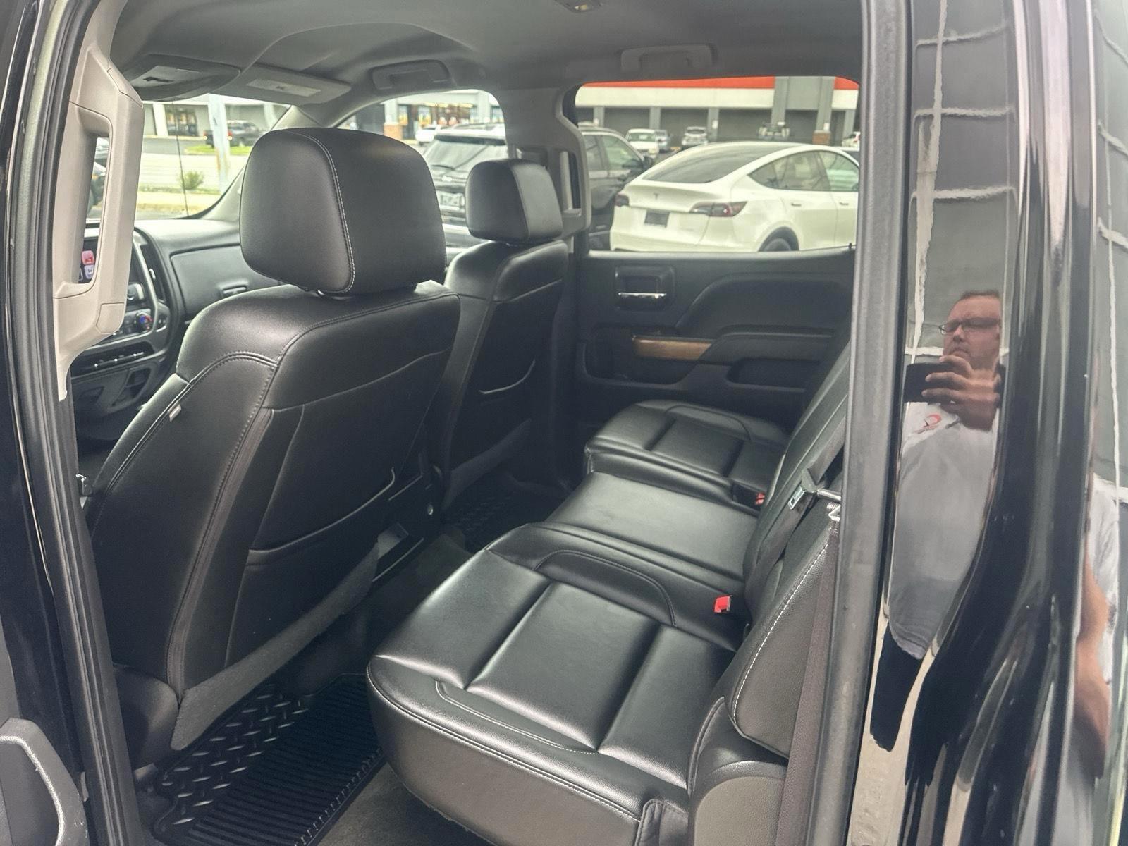 Chevrolet Silverado 1500 LTZ Crew Cab 4WD 2017