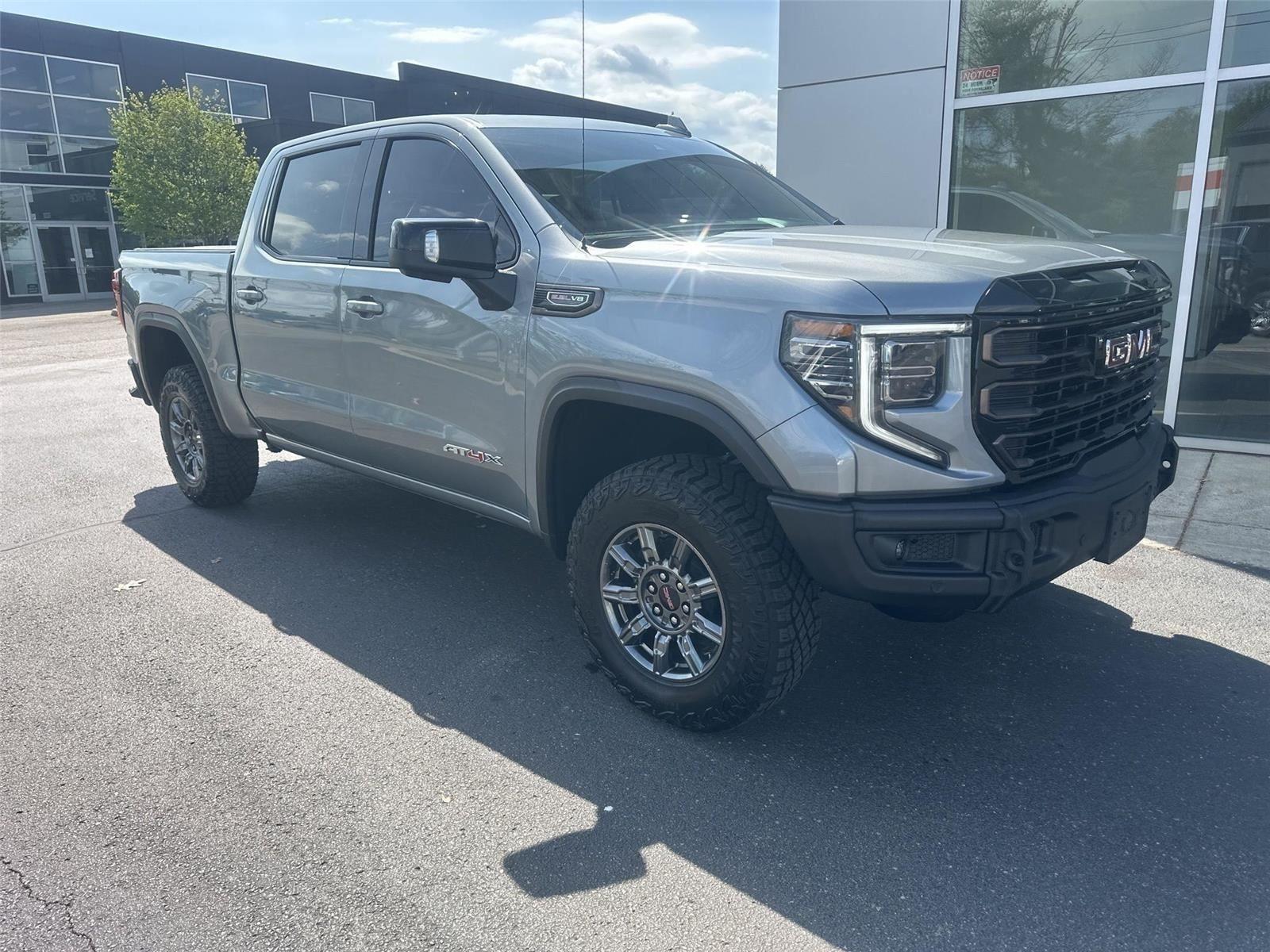 GMC Sierra 1500 AT4X Crew Cab 4WD 2026