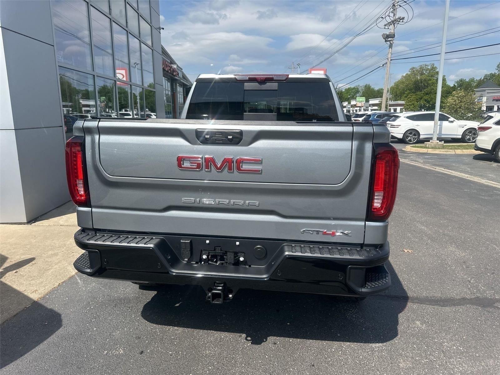 GMC Sierra 1500 AT4X Crew Cab 4WD 2026