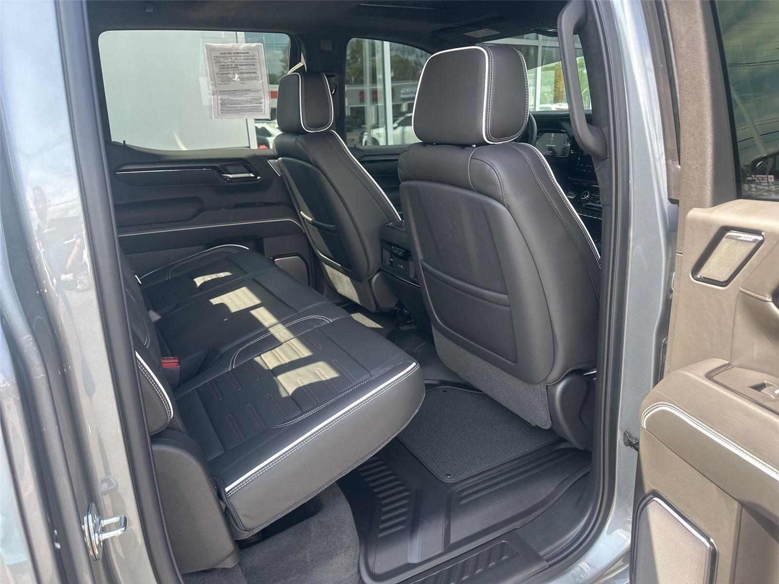 GMC Sierra 1500 AT4X Crew Cab 4WD 2026