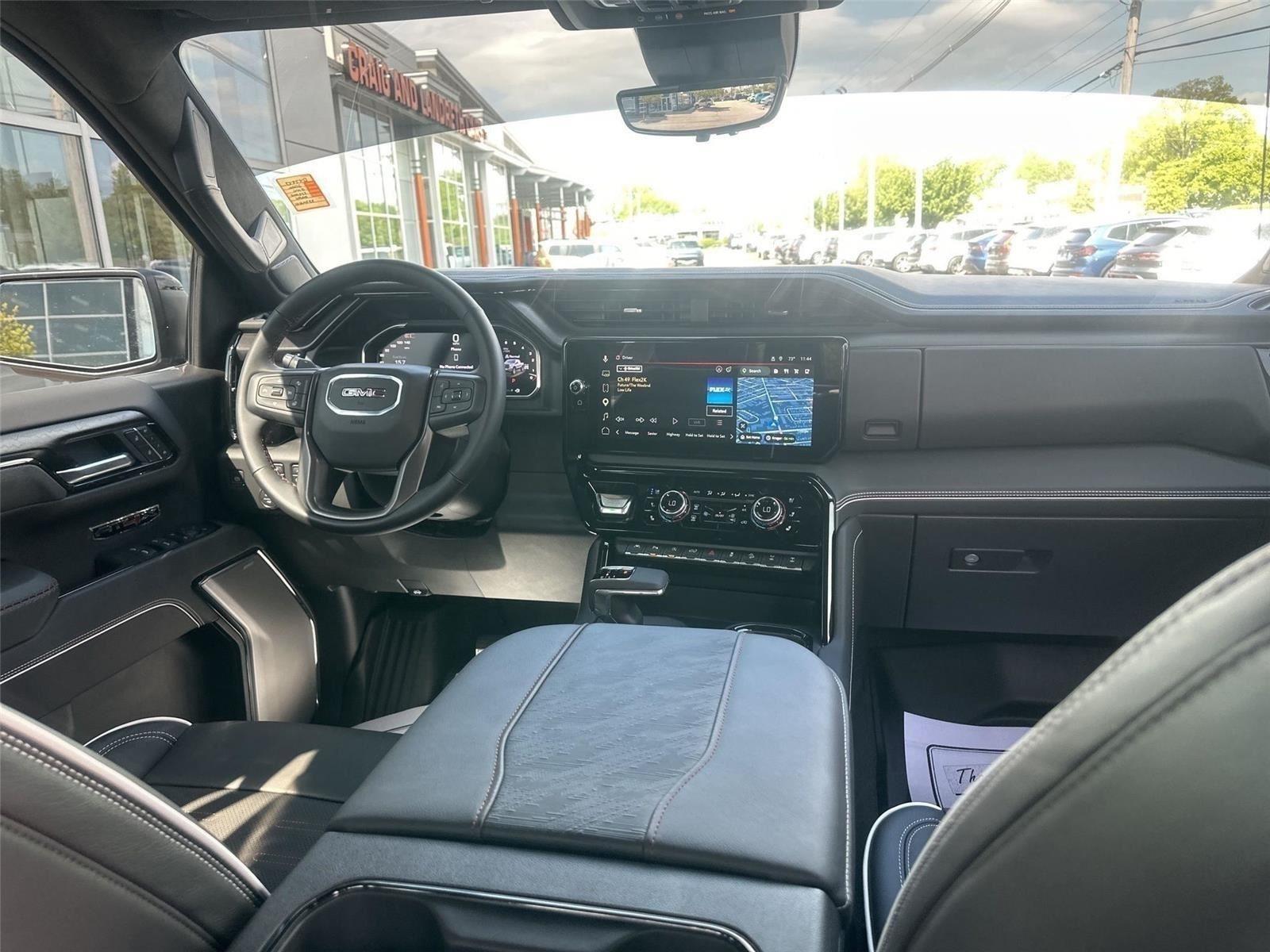 GMC Sierra 1500 AT4X Crew Cab 4WD 2026