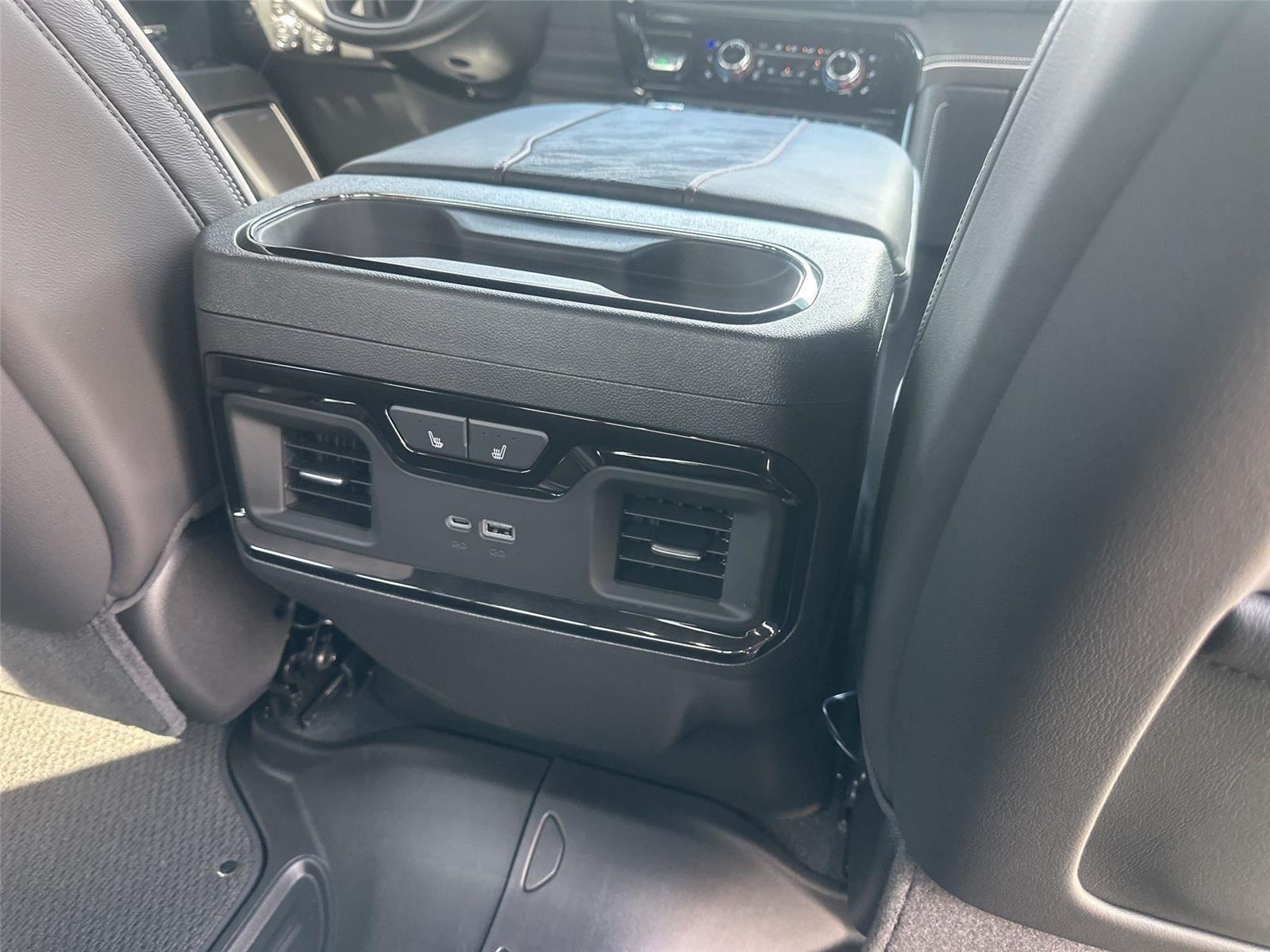 GMC Sierra 1500 AT4X Crew Cab 4WD 2026