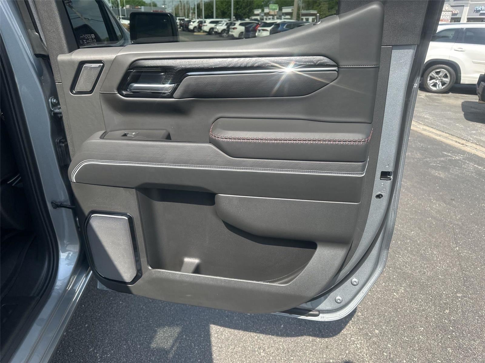 GMC Sierra 1500 AT4X Crew Cab 4WD 2026