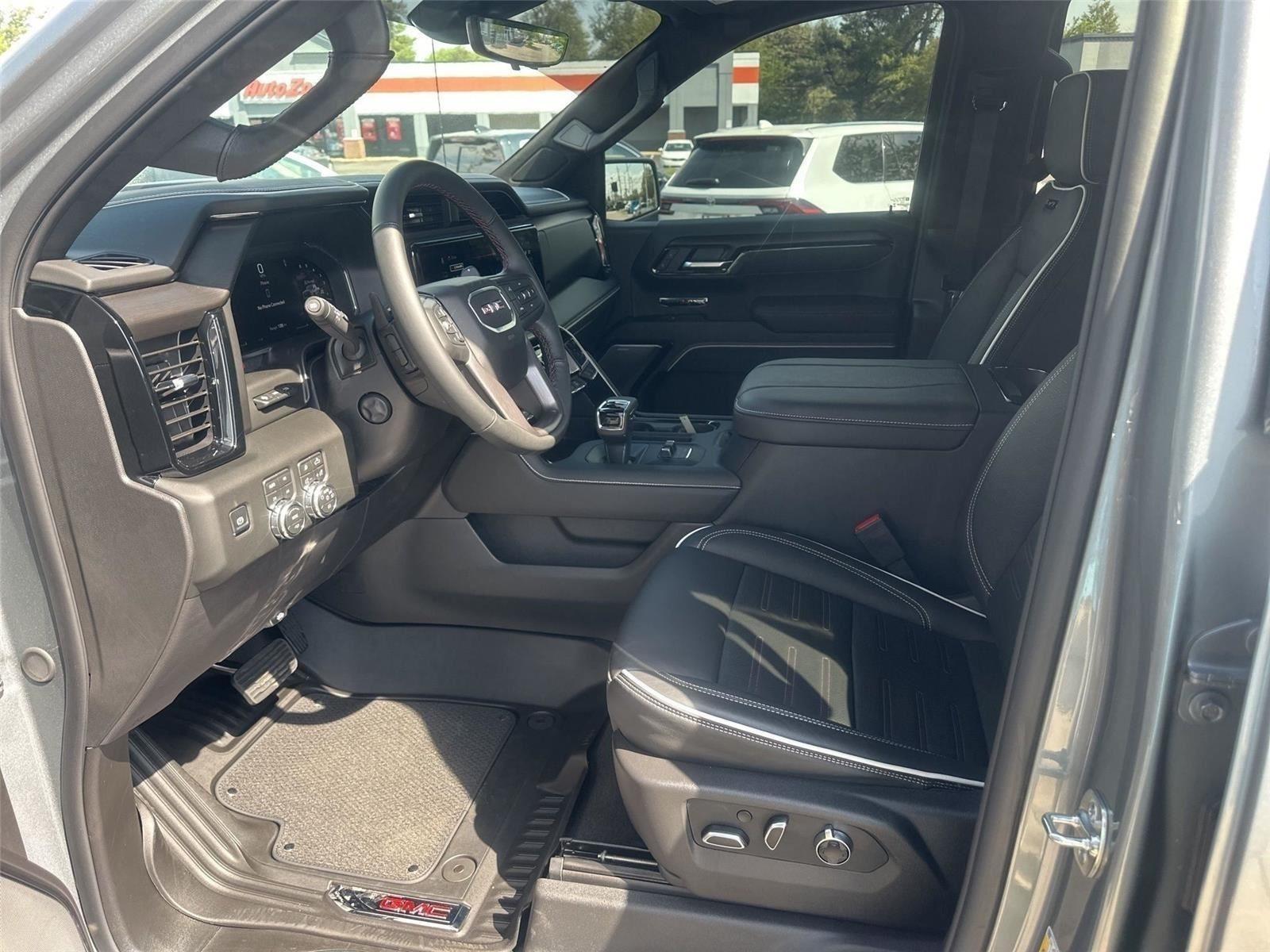 GMC Sierra 1500 AT4X Crew Cab 4WD 2026