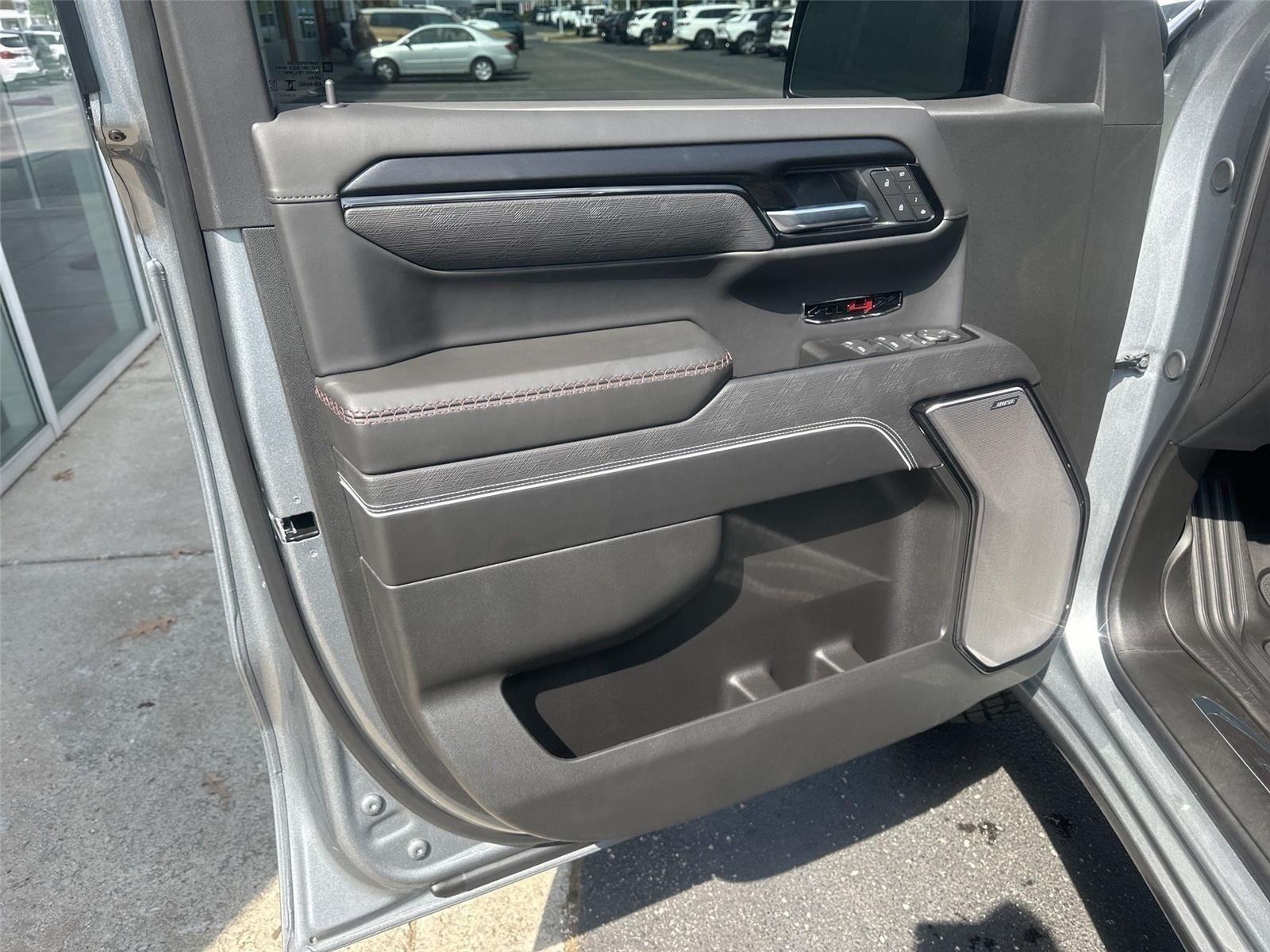 GMC Sierra 1500 AT4X Crew Cab 4WD 2026