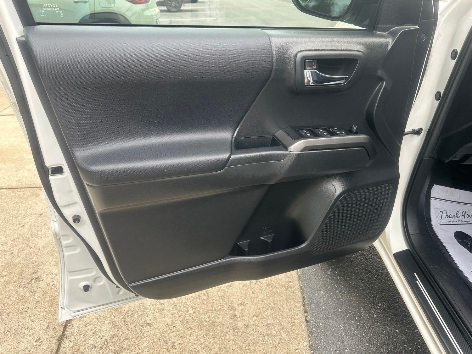 Toyota Tacoma SR5 Double Cab Long Bed V6 6AT 2WD 2023