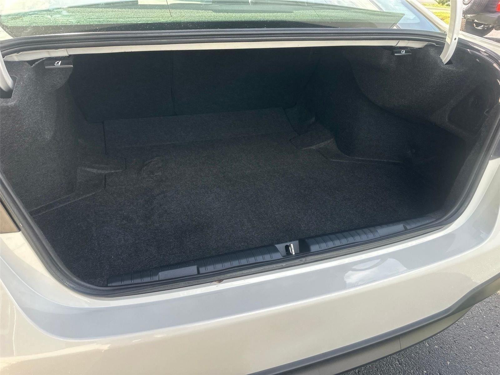 Subaru Legacy Premium 2023