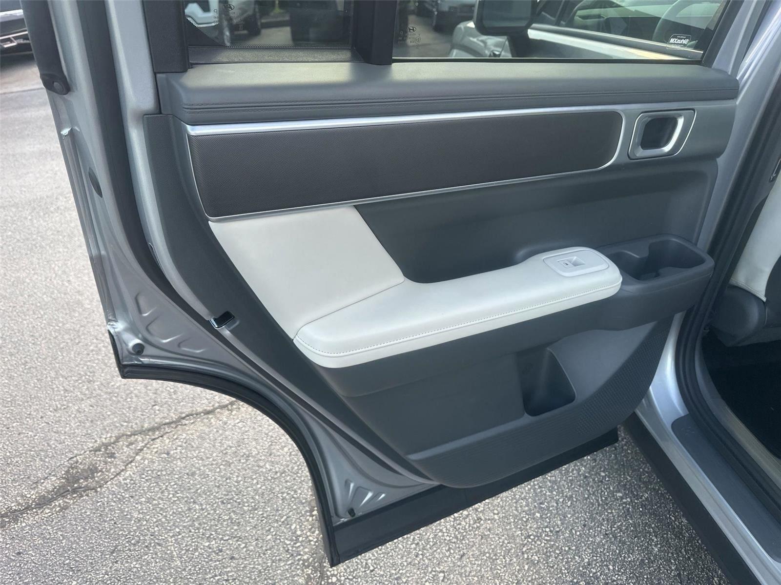 Hyundai Santa Fe SEL AWD 2025