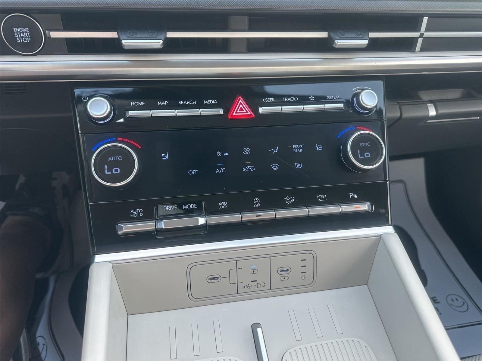 Hyundai Santa Fe SEL AWD 2025