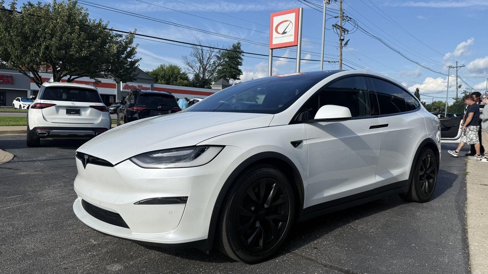 Tesla Model X Plaid 2022