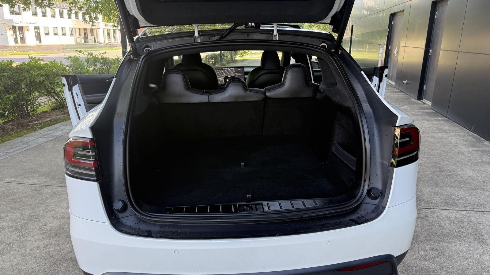 Tesla Model X Plaid 2022