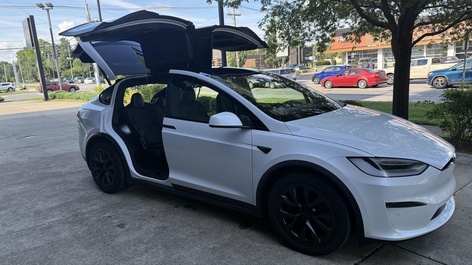 Tesla Model X Plaid 2022