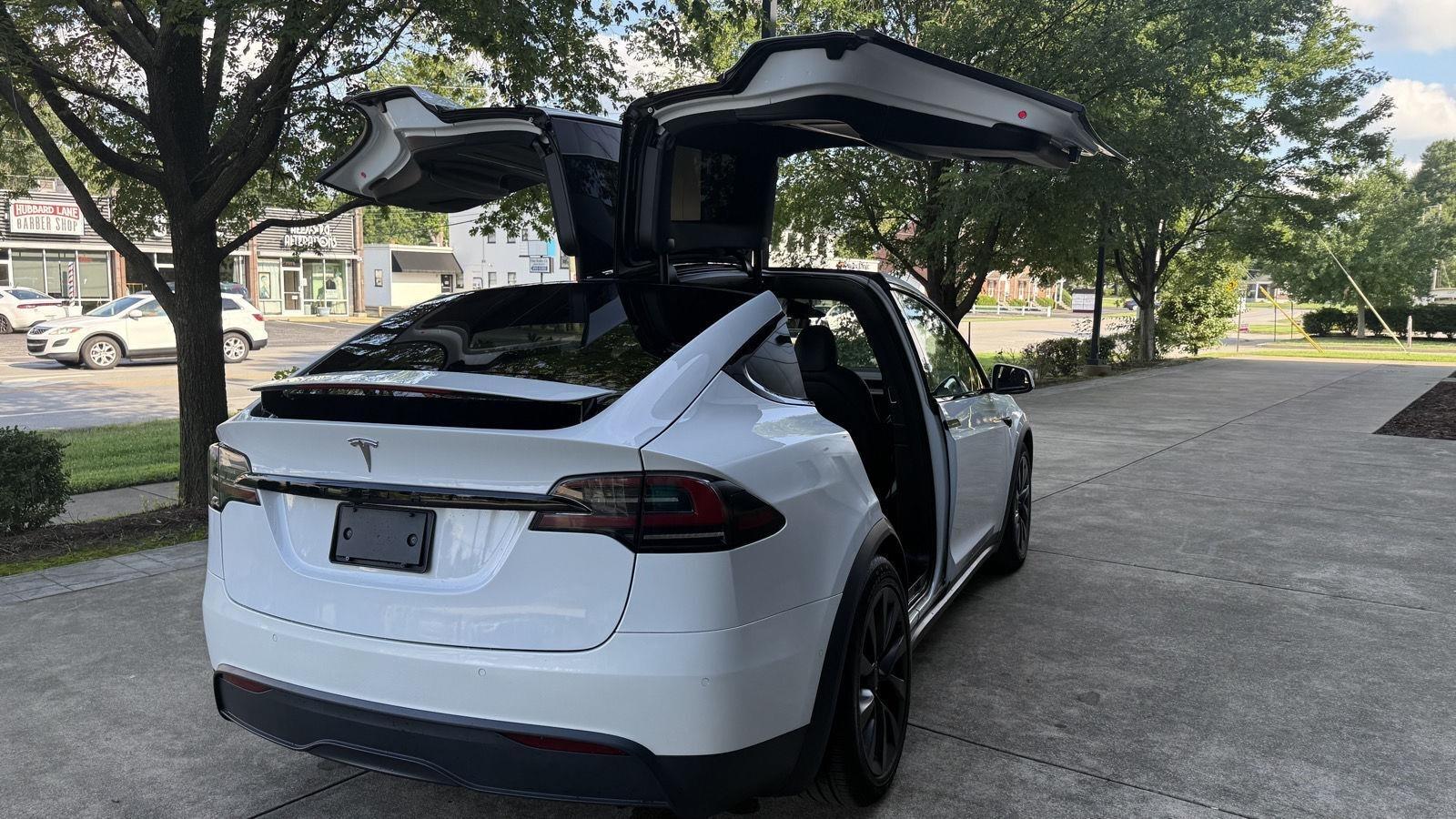 Tesla Model X Plaid 2022