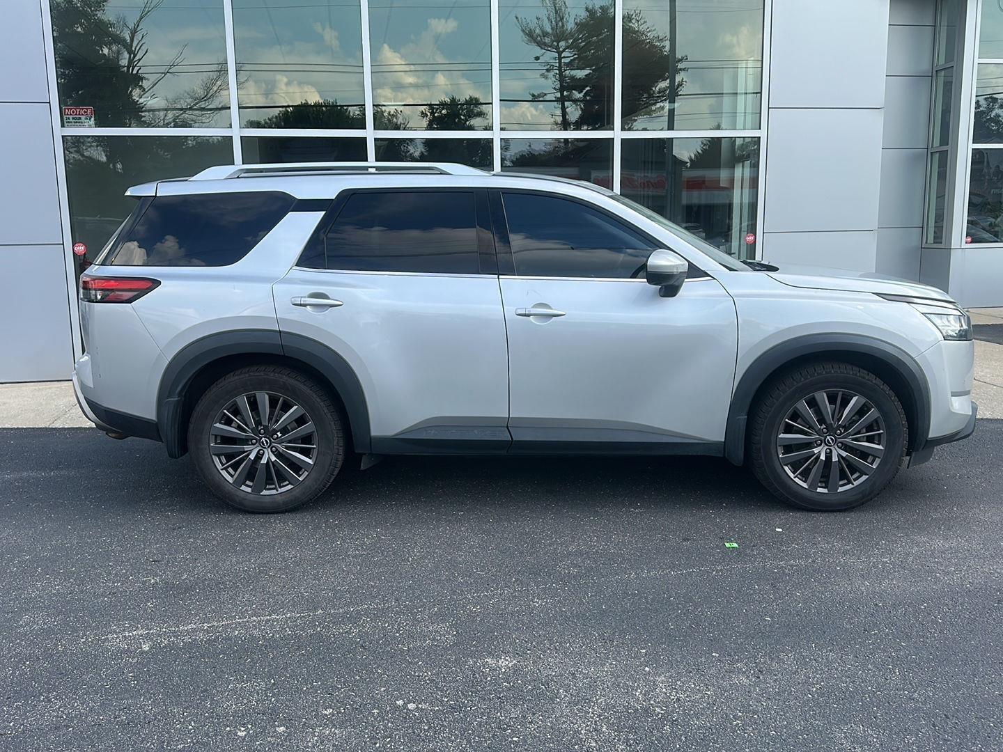 Nissan Pathfinder SL 4WD 2022