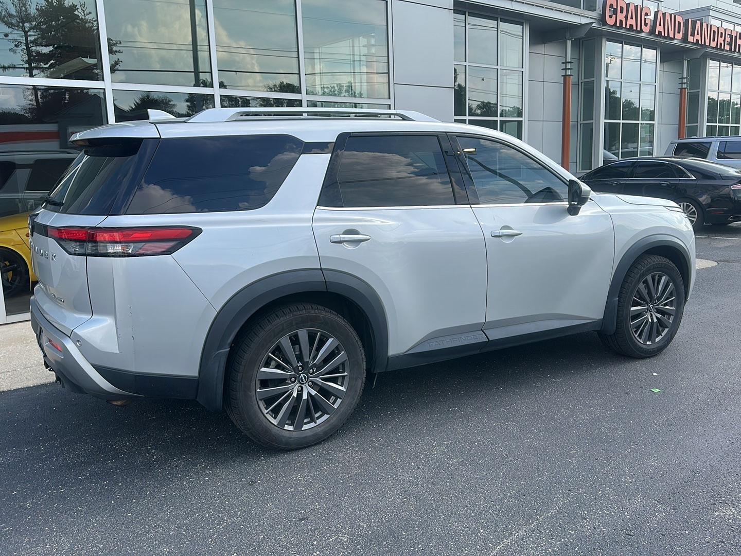Nissan Pathfinder SL 4WD 2022