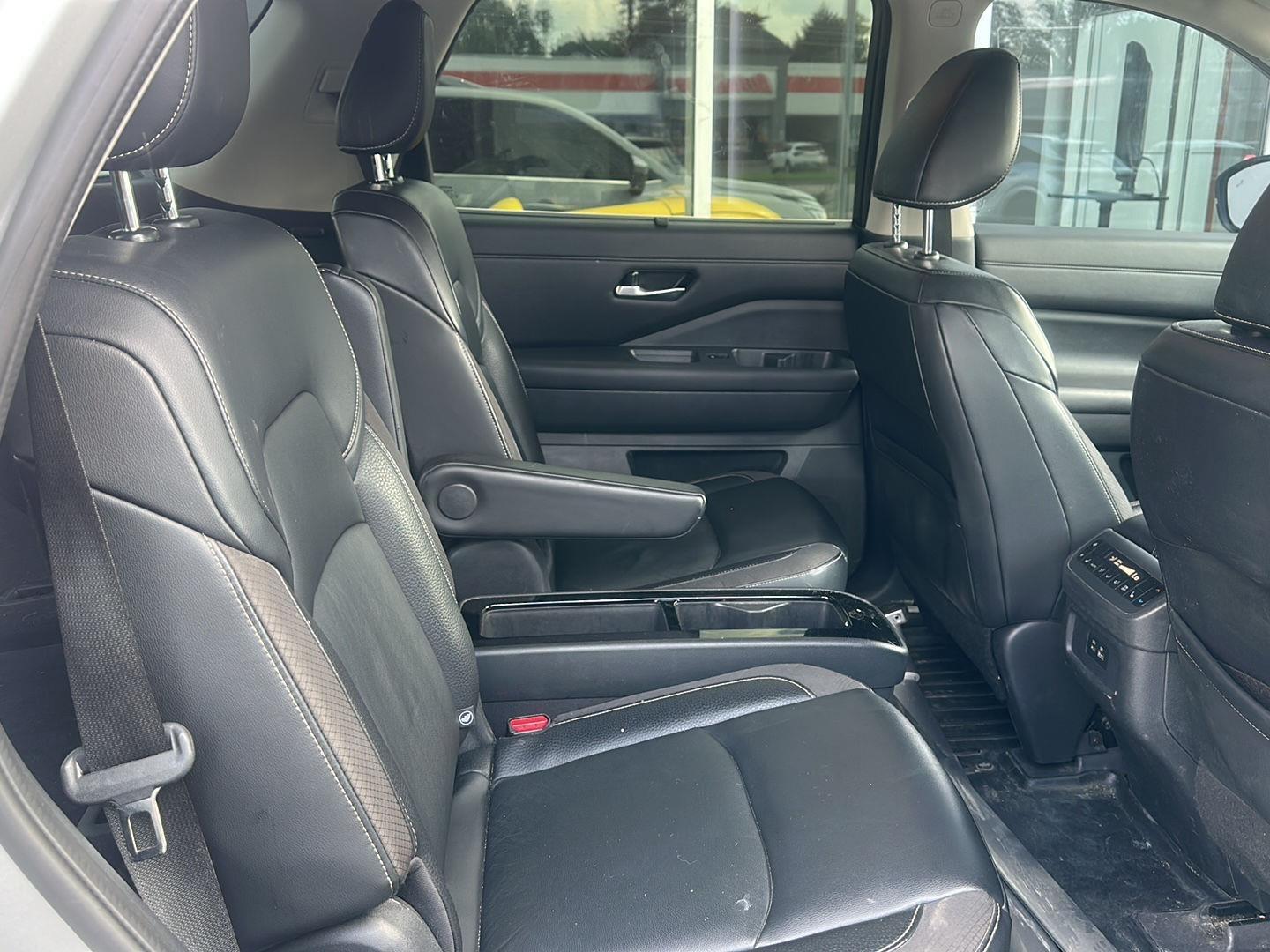 Nissan Pathfinder SL 4WD 2022