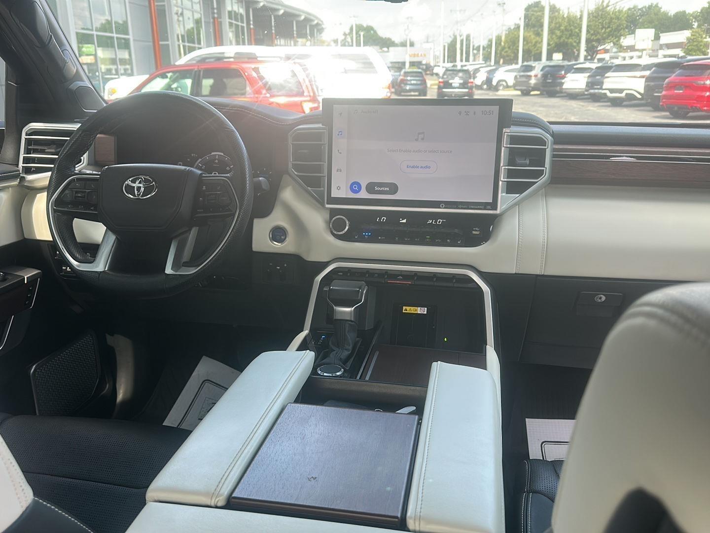 Toyota Tundra Capstone CrewMax 4WD Hybrid 2022