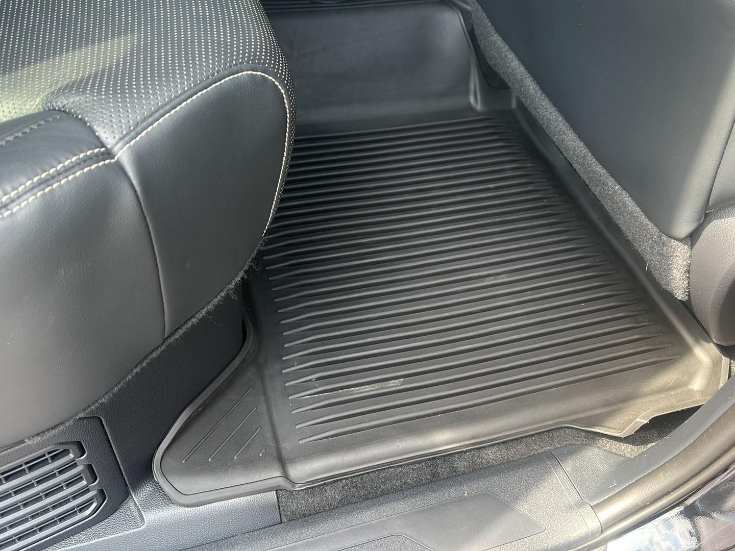 Toyota Tundra Capstone CrewMax 4WD Hybrid 2022