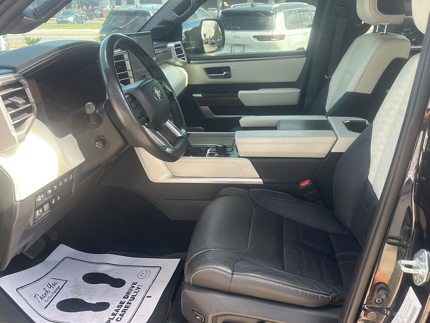 Toyota Tundra Capstone CrewMax 4WD Hybrid 2022