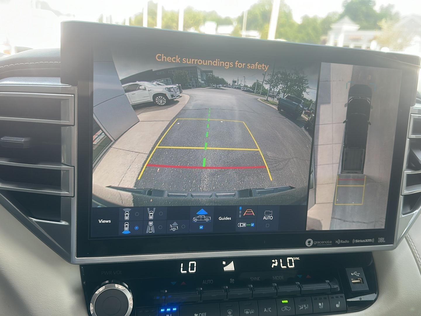 Toyota Tundra Capstone CrewMax 4WD Hybrid 2022