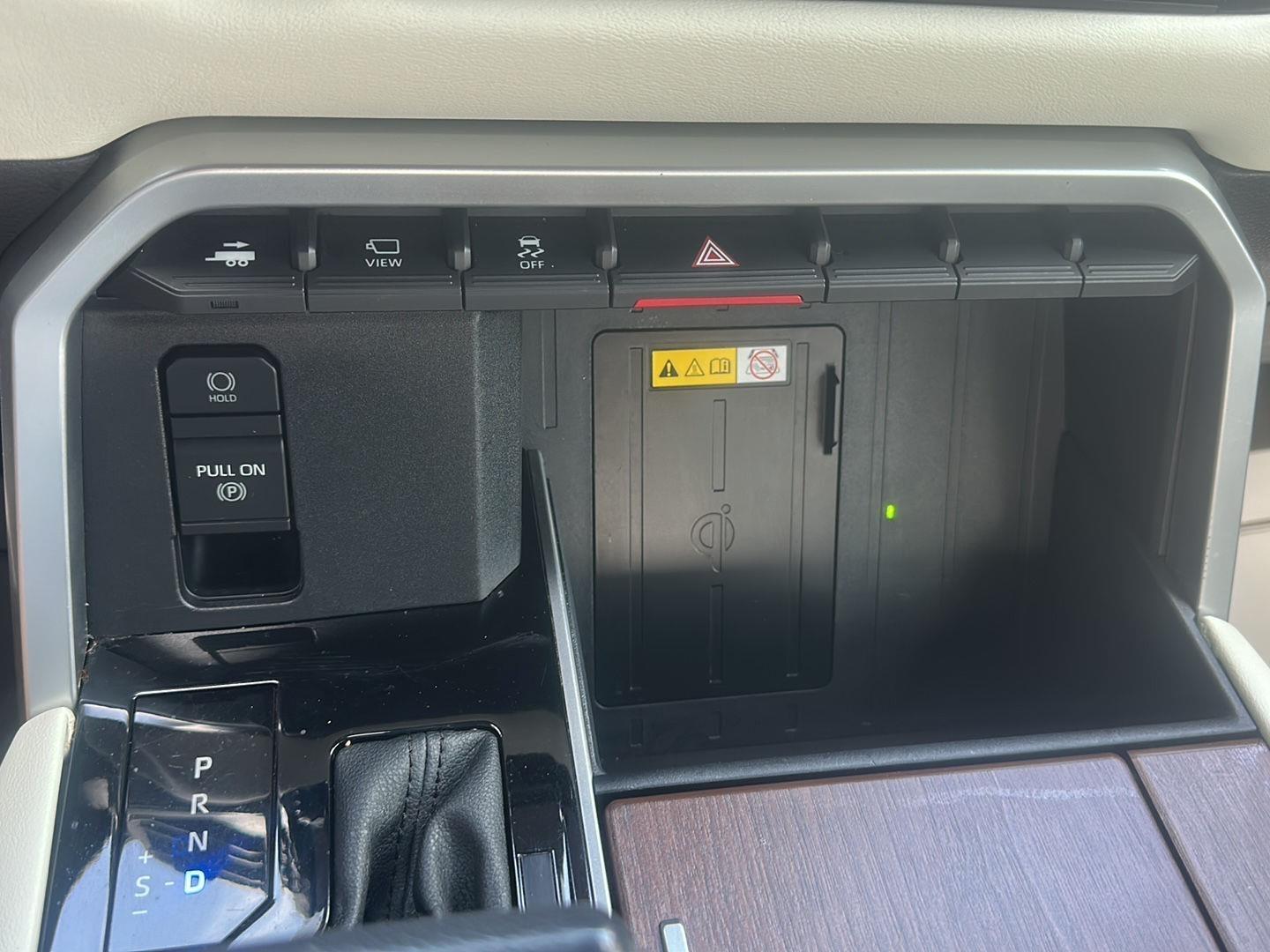 Toyota Tundra Capstone CrewMax 4WD Hybrid 2022