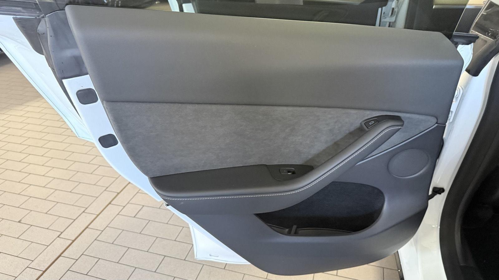 Tesla Model Y Long Range 2023