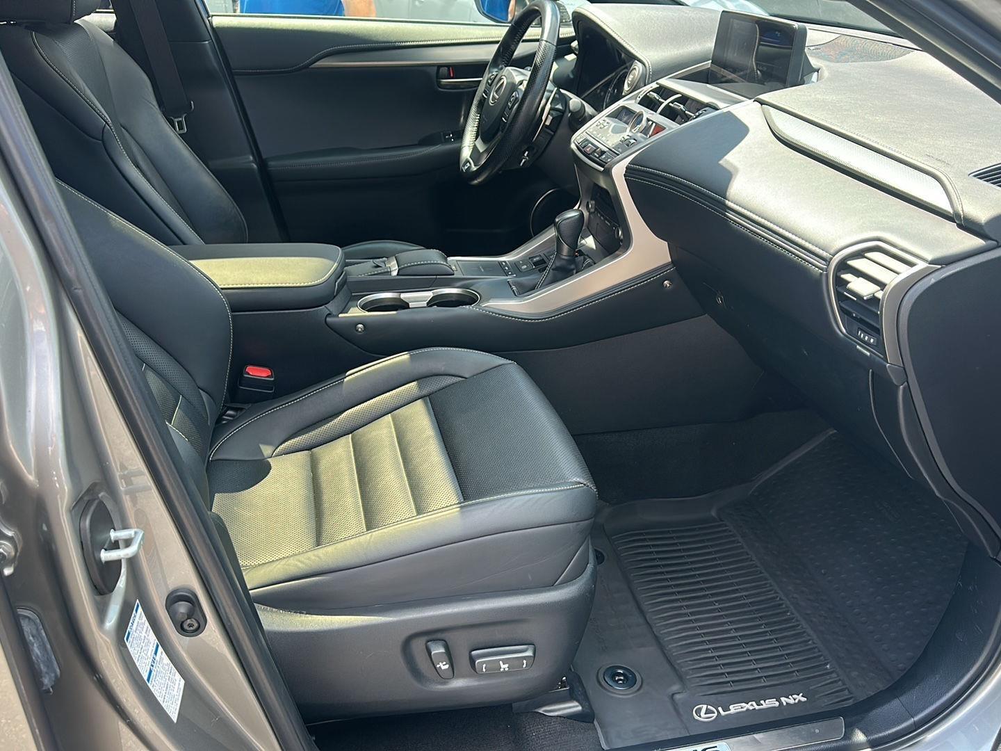 Lexus NX 300 F SPORT AWD 2020