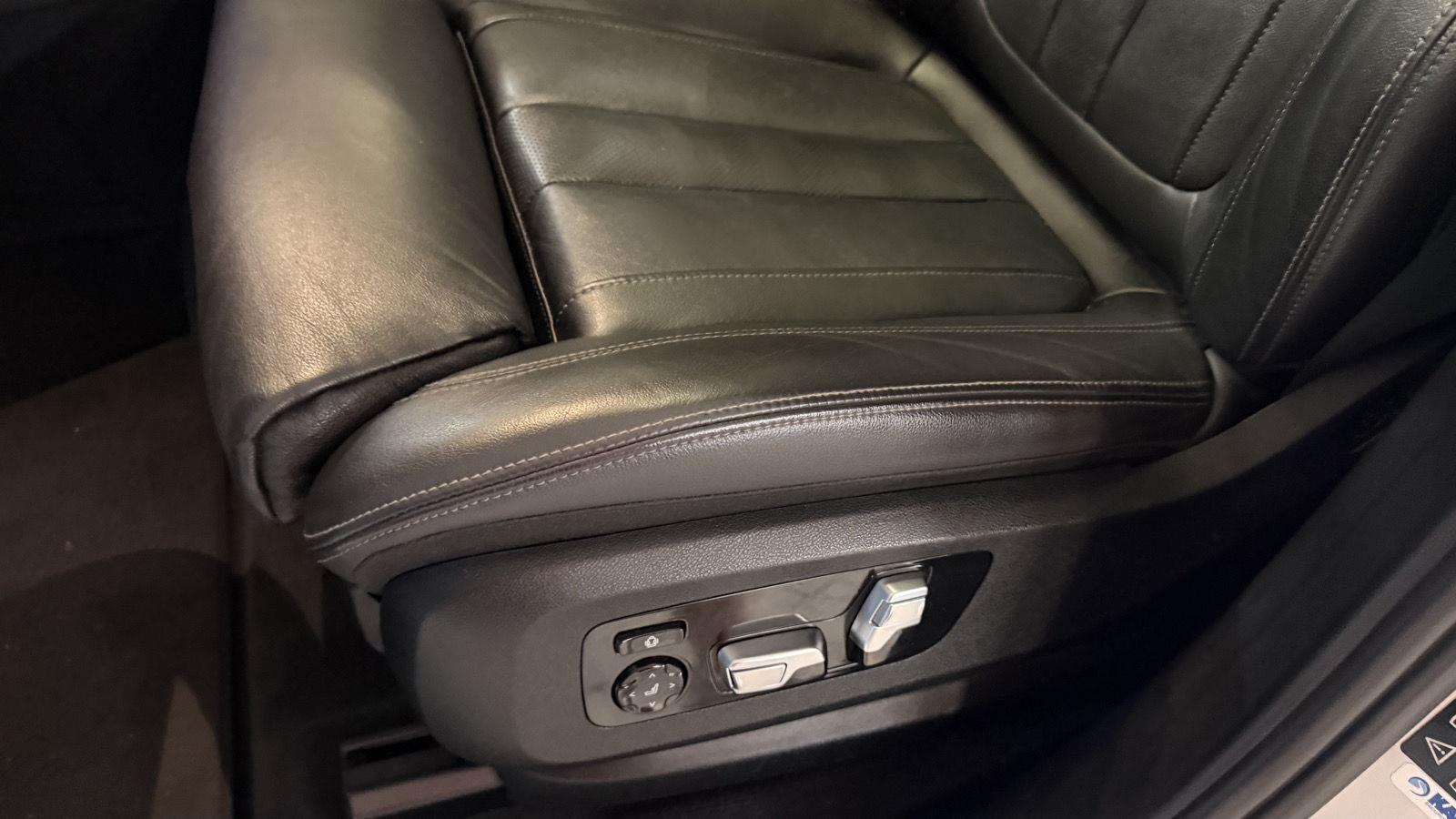 BMW X7 M50i 2020