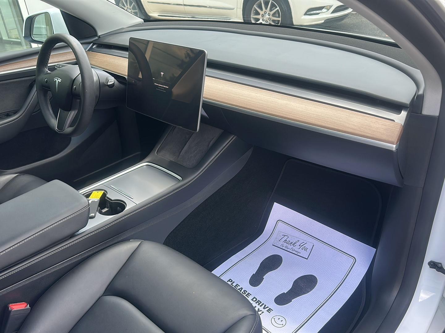 Tesla Model Y Performance 2024