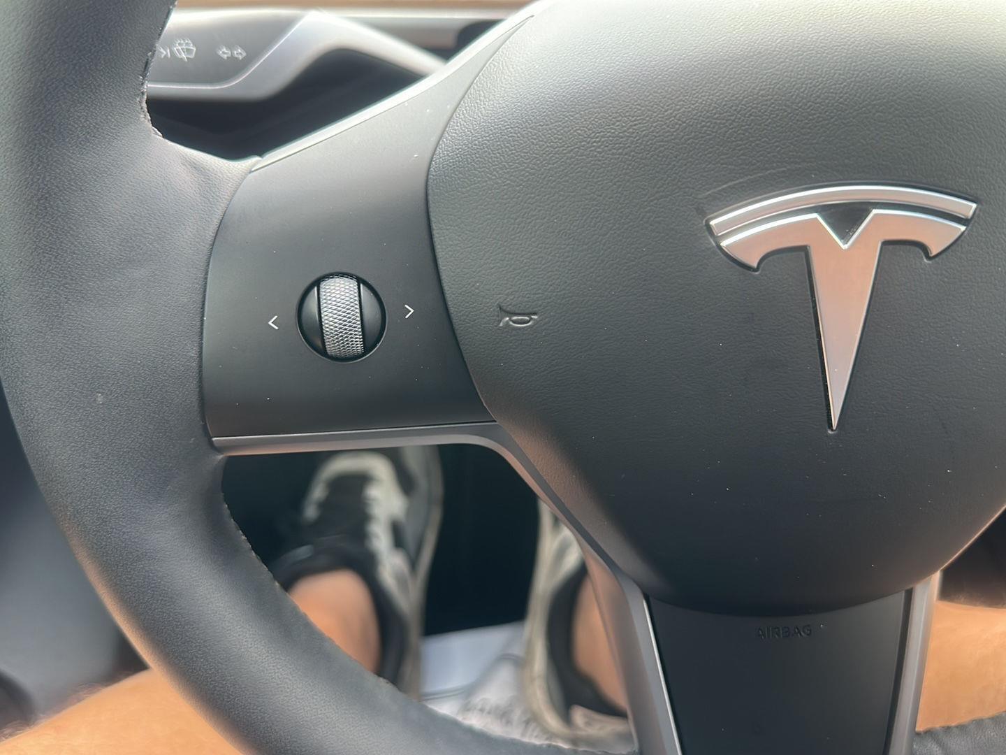 Tesla Model Y Performance 2024