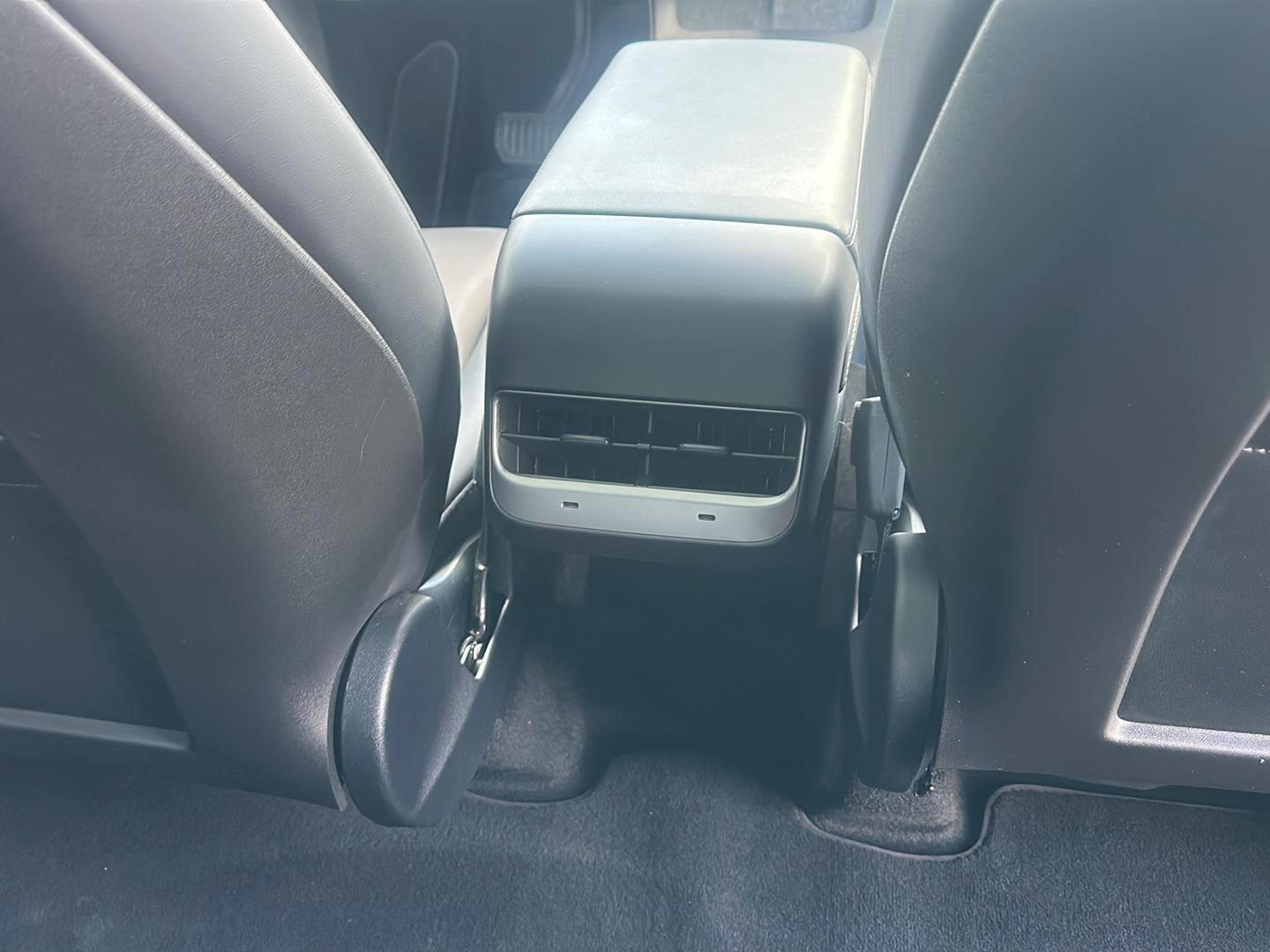 Tesla Model Y Performance 2024