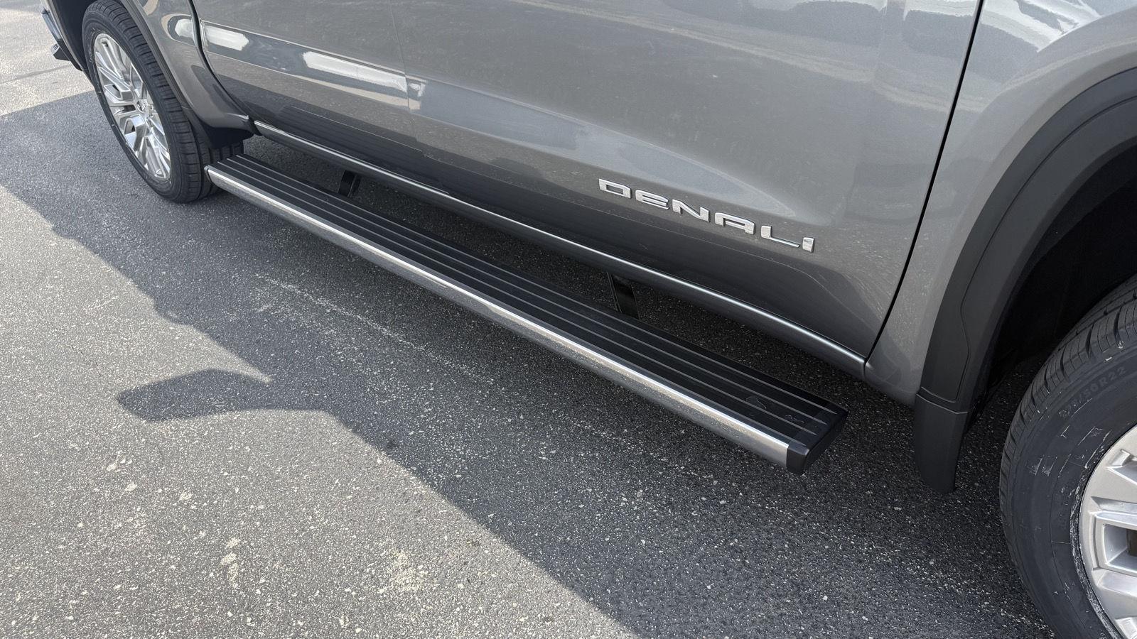 GMC Sierra 1500 Denali Crew Cab 4WD 2021
