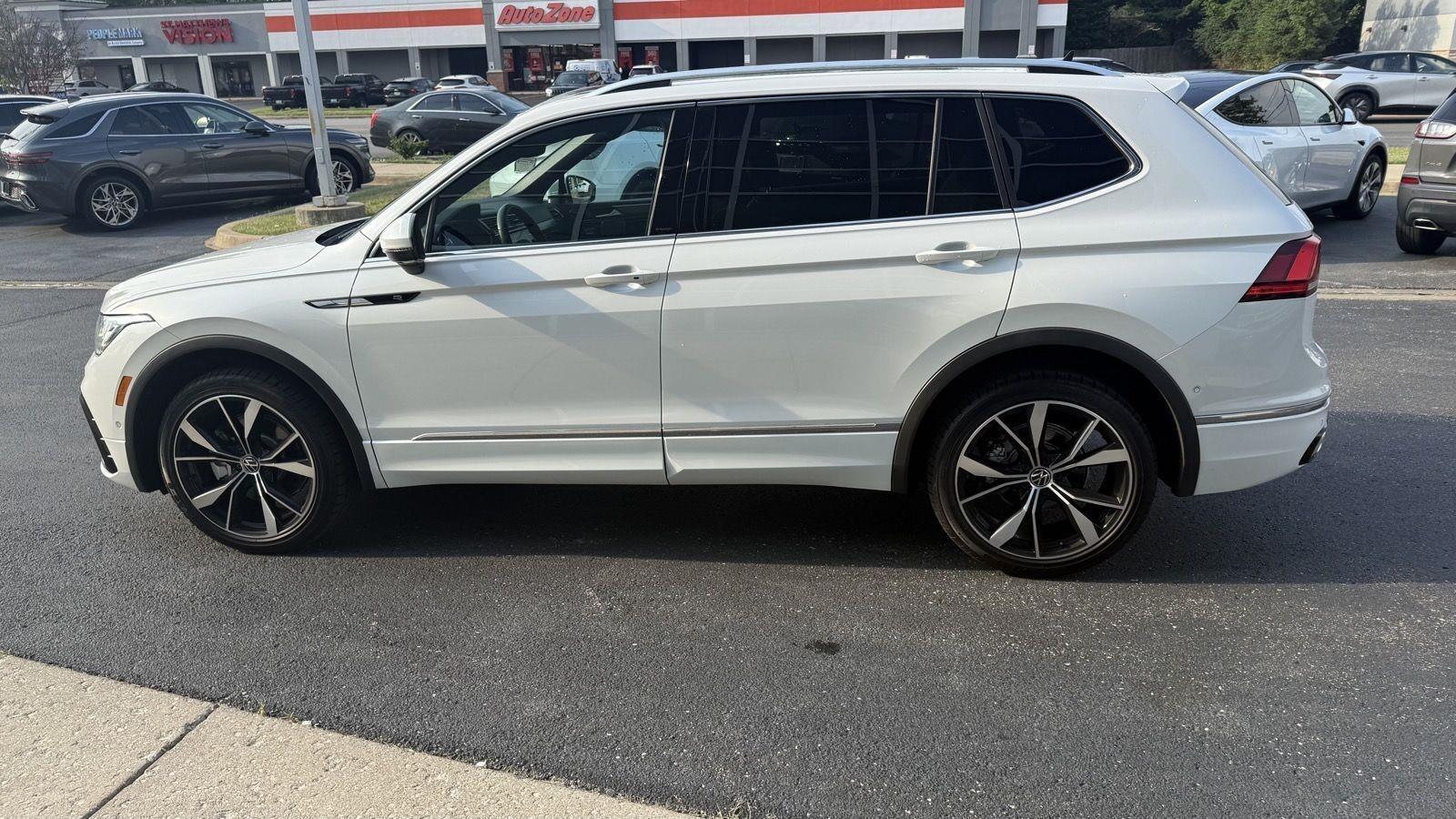 Volkswagen Tiguan SEL R-Line 4MOTION 2023