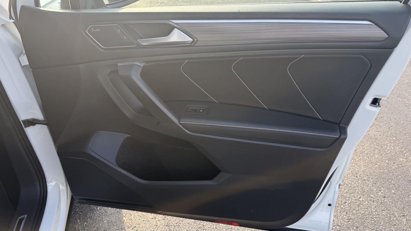 Volkswagen Tiguan SEL R-Line 4MOTION 2023