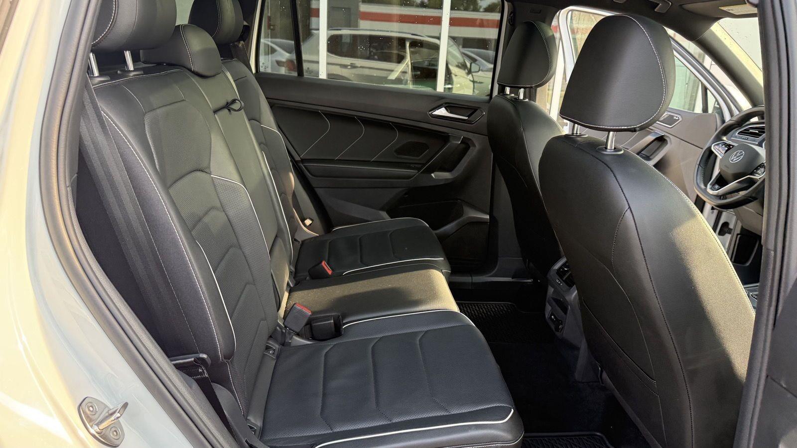 Volkswagen Tiguan SEL R-Line 4MOTION 2023