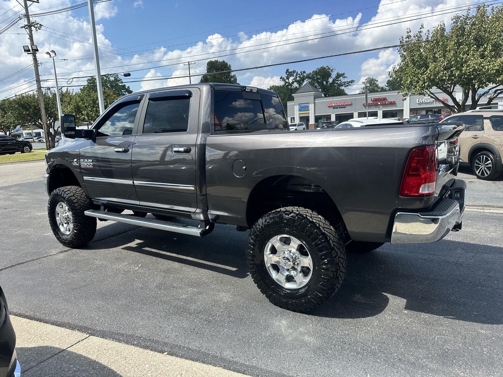 RAM 2500 SLT Crew Cab SWB 4WD 2018