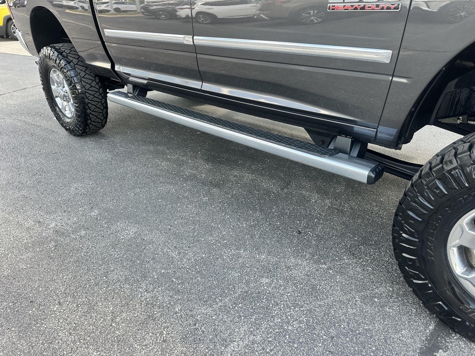 RAM 2500 SLT Crew Cab SWB 4WD 2018
