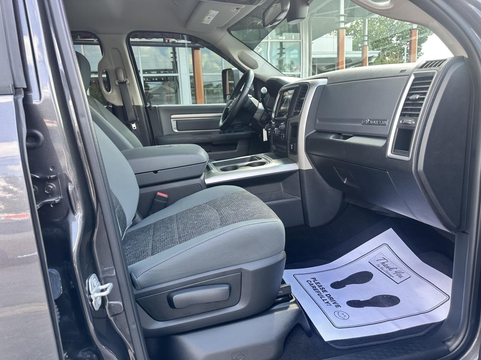 RAM 2500 SLT Crew Cab SWB 4WD 2018