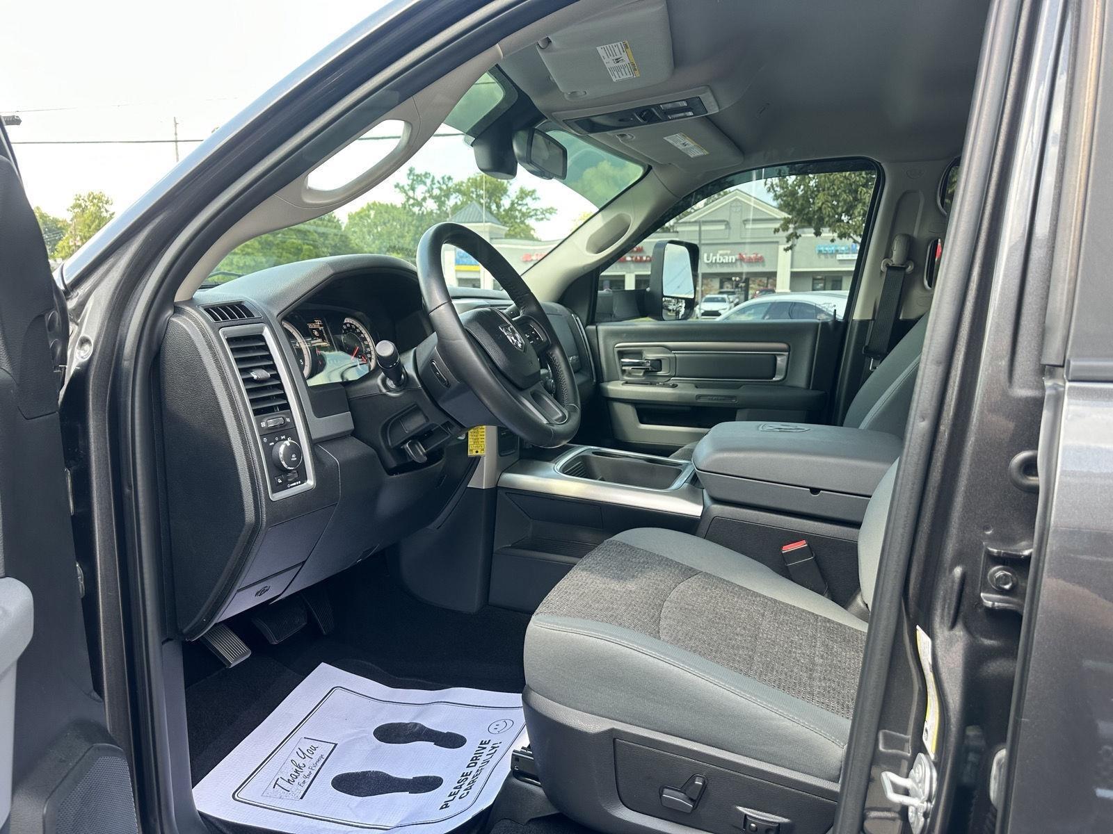 RAM 2500 SLT Crew Cab SWB 4WD 2018