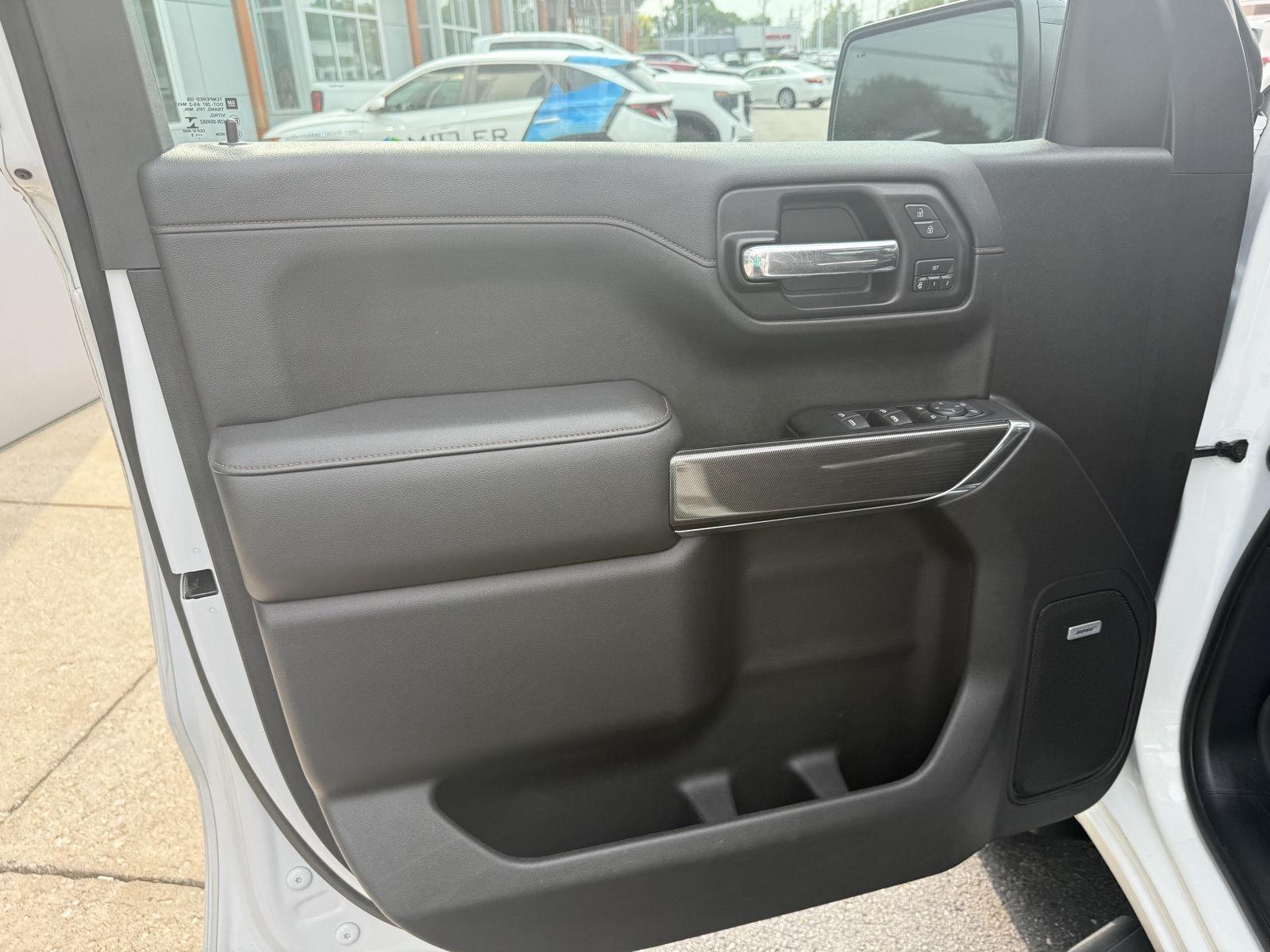 GMC Sierra 1500 AT4 Crew Cab Long Box 4WD 2019