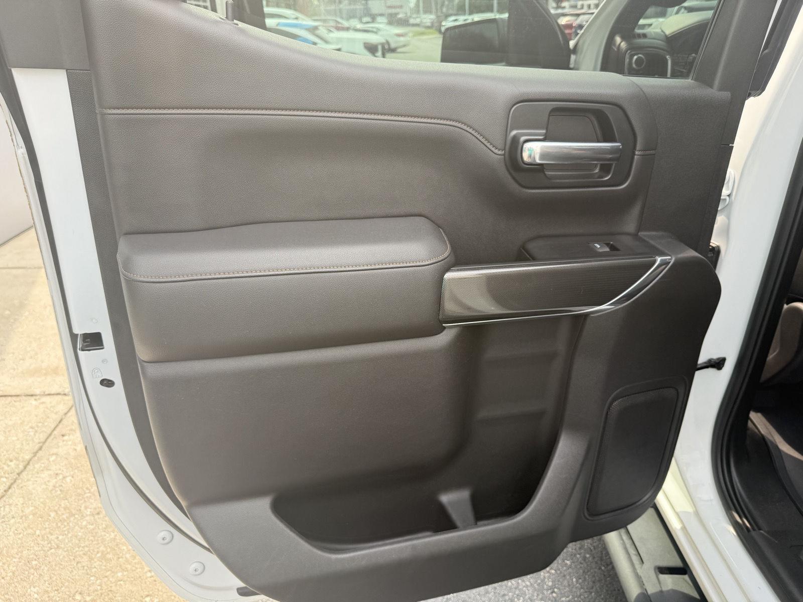 GMC Sierra 1500 AT4 Crew Cab Long Box 4WD 2019