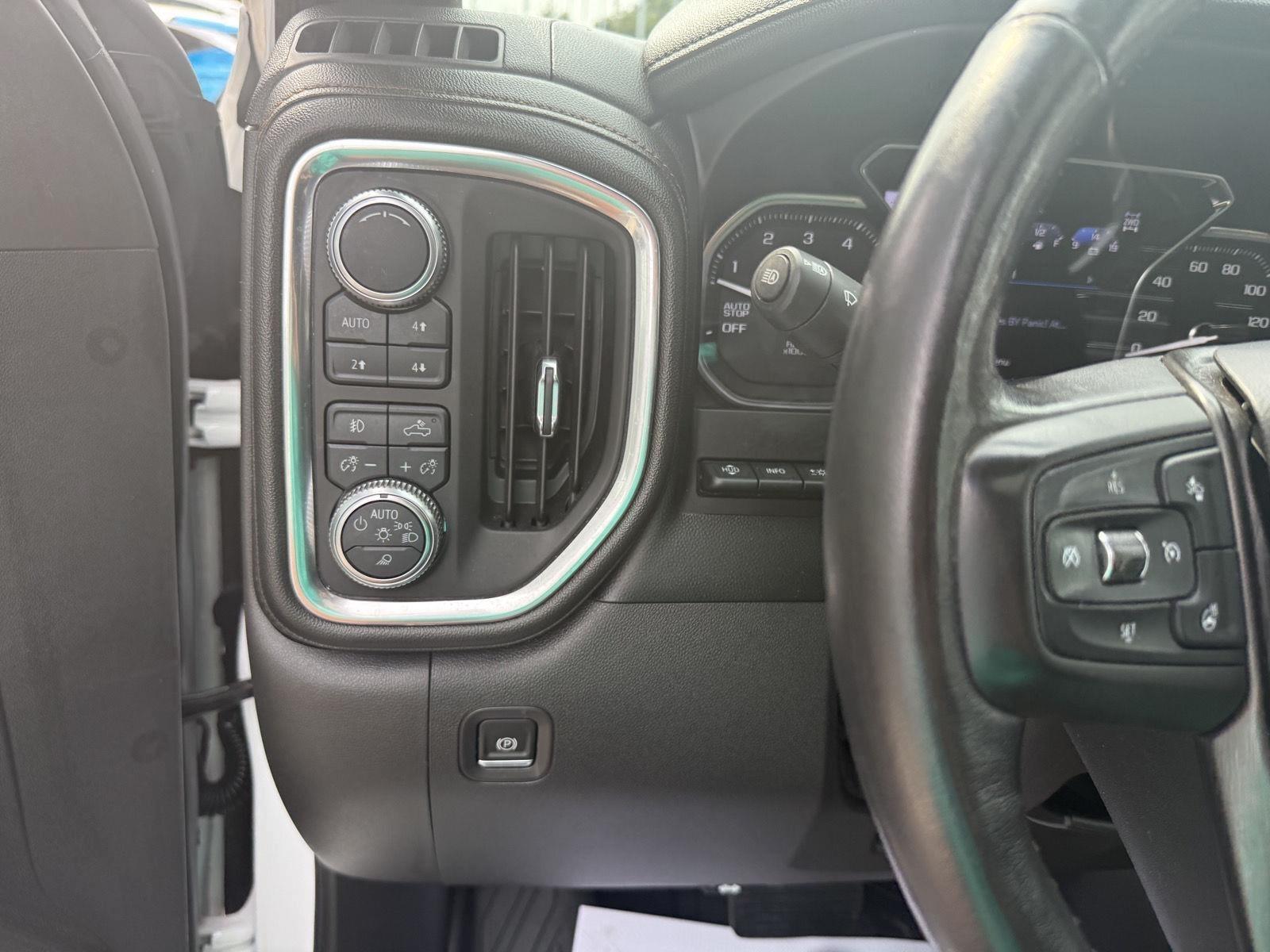 GMC Sierra 1500 AT4 Crew Cab Long Box 4WD 2019