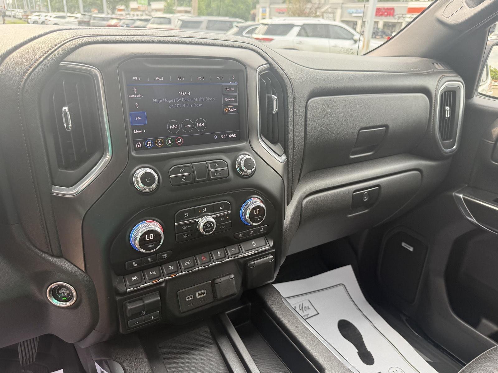 GMC Sierra 1500 AT4 Crew Cab Long Box 4WD 2019