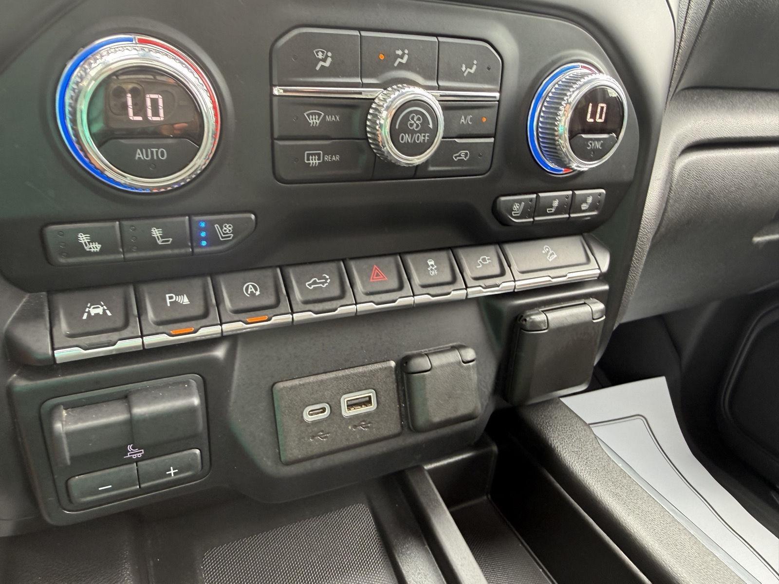 GMC Sierra 1500 AT4 Crew Cab Long Box 4WD 2019